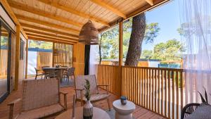 Mobile Homes Jaki - 2 Bathrooms, Large Terrace