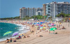 1 Bedroom Amazing Apartment In Blanes