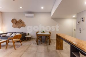 Modern apartment 600m away from Shopping del Sol