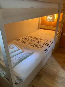 À COTÉ DE LA BAIE DE CANCHE-Appt 4pers-Linge compris-Lits faits-1CHB 1 lit double-1CABINE 1 lit superposé-2SDB-piscine-parking-boulodrome-tennis