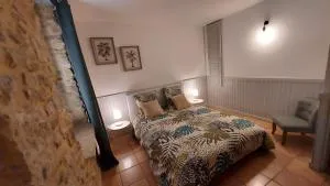 Maison de Village sur 2 étages à Vénéjan 4 personnes Meublé de tourisme classé 3 étoiles - Vénéjan