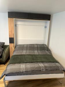 Studio magnifique avec terrasse spacieuse et jardin Loèche-les-Bains Vacances