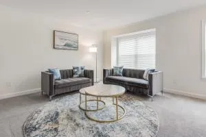 Charming City Loft - Unit A - Suitland