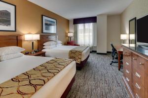 Deluxe Queen Room with Two Queen Beds room in Drury Inn & Suites Meridian