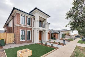 StayAU Spacious 6BR House with Pool Table Urban Home