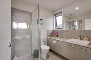 StayAU Spacious 6BR House with Pool Table Urban Home