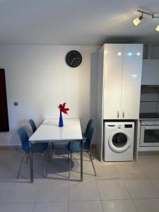 Alcalá seaside apartment, two rooms, private parking