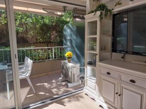 Studio Climatisé Idéal: Plage et Centre-Ville à Pied, WIFI Gratuit - FR-1-466A-51