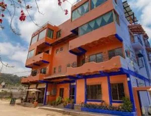 Posada Las Flores - Monteón