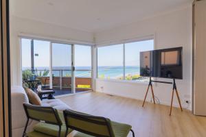 Puddings Home Luxury Oceanfront Escape
