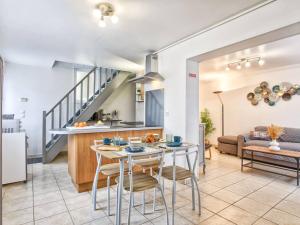Maison de ville avec 2 chambres et cuisine équipée au cœur de Cabourg, proche plage - 4 pers. - FR-1-788-1