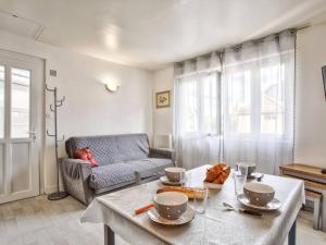 Appartements Appartement cosy et fonctionnel, centre de Cabourg, 4 pers, WiFi gratuit, proche commerces et plage - FR-1-788-5 : photos des chambres
