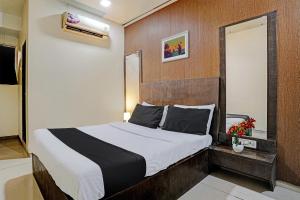 Hotel O Lotus Residency Near Anand Nagar Metro Station