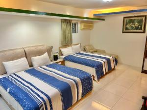 Phòng Tiêu Chuẩn 4 Người (Standard Quadruple Room)