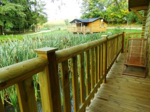 Campings Etangs du Moulin : photos des chambres