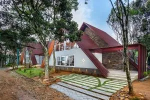 Hazy Hills Pool Villa - Pooppara