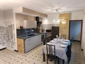 Maison l'hostal saura y roja - Joursac