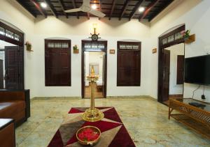 Pop Tavern Private Pool Villa Kovalam by VOYE HOMES