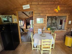 Maisons de vacances Gite La Vie Est Belle, Chalet dans un petit coin de paradis : photos des chambres