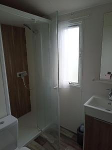 Campings Mobil Home 6 personnes de 41m2 dans camping 4 etoiles : photos des chambres