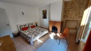 Maisons de vacances Maison de Village sur 2 etages a Venejan 4 personnes Meuble de tourisme classe 3 etoiles : photos des chambres