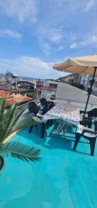 Central 1 Bed w Balcony Sea Views & Roof Terrace