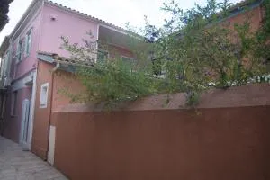 La Casa Rosa - Ayía Varvára