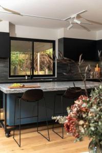 Super-Sized Luxury - Spa, Sauna, Steps to Trails