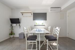 Master Road House