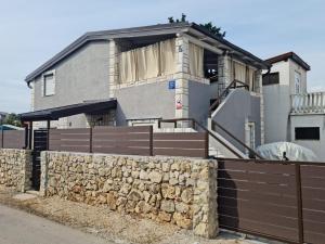 Apartment Vi & La ELECTRIC SCOOTERS included