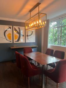 Condesa Residence Campeche 6 2BR, 1BA Apartment with Expansive Living Space