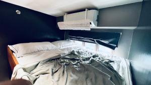 WinTer Home Stay at S Residences Near Mall of Asia