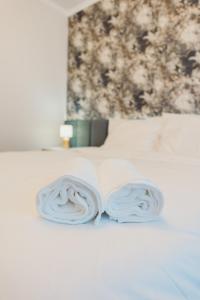 3 Bedrooms Premium Bella Blue for 8 Guests with AC and Free out side Parking