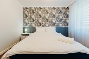 3 Bedrooms Premium Bella Blue for 6 Guests with AC and Free out side Parking