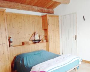 Charmant appartement avec jardin et piscine à La Jarrie