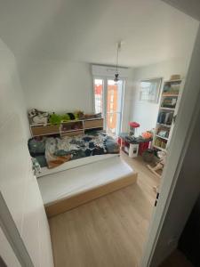 Appartements Appartement tres lumineux proche Metro Asnieres : photos des chambres