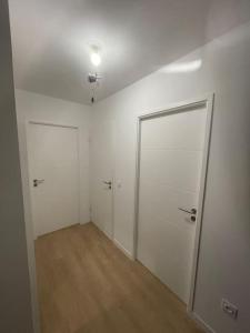 Appartements Appartement tres lumineux proche Metro Asnieres : photos des chambres