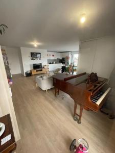 Appartements Appartement tres lumineux proche Metro Asnieres : photos des chambres