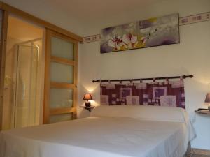 B&B / Chambres d'hotes Chambre d-hotes avec jardin, activites familiales et parking securise au coeur du Berry - FR-1-591-448 : photos des chambres