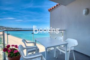 Sicamar Apartament per 5 persones a primera línia de mar amb plaça daparcament