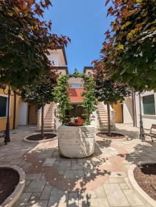 Aceri Rossi family apartments