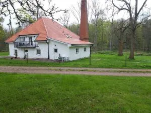 - Schönes kleines Apartment zum Schlafen - - Töreboda