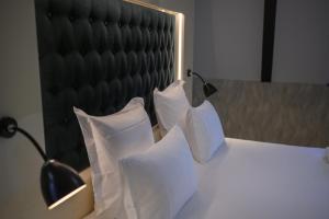 Hotels CHATEAU R : photos des chambres