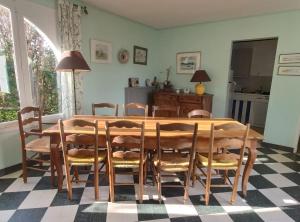 Longère familiale proche mer et golf