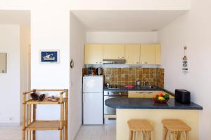 Bleu Horizon YourHostHelper