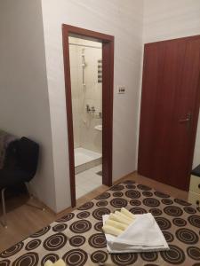 HOLIDAY ROOM - THE VIEW