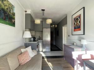 Twój cichy azyl w sercu Warszawy - StudioSaskaKępa