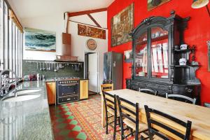 Pick A Flats Townhouse in Montparnasse - Boulevard du Montparnasse