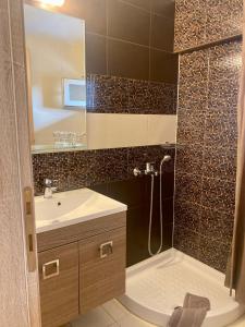 THOMAS STUDIOS & APARTMENTS PARALIA 2