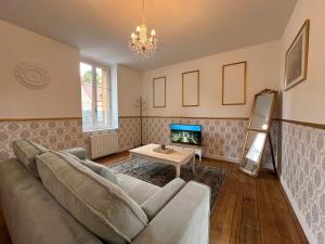 Le Renaissance - Home Homy